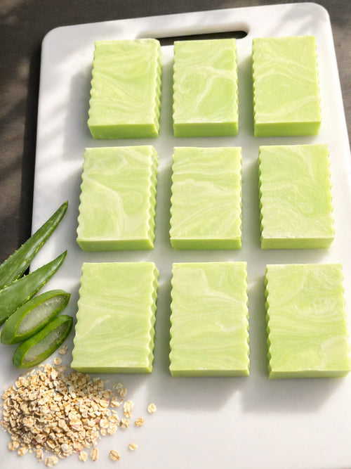 Aloe Vera & Oatmeal Soap – Gentle Soothing Bar